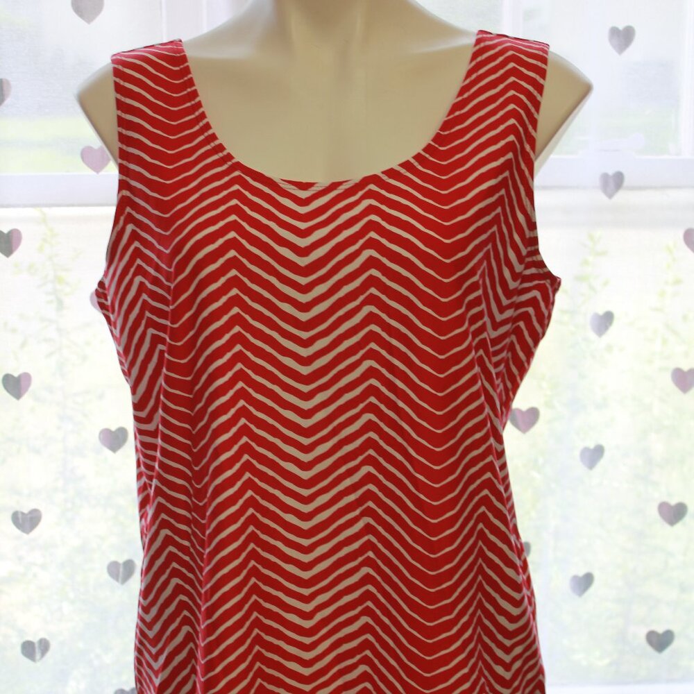 #283 Chico's Red Pink White Patterned Dressy Tank Size 3 (16)